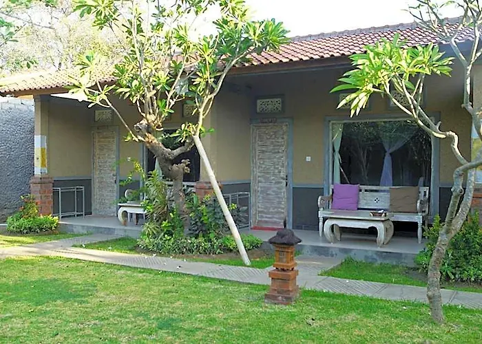ホテル Oma In Pemuteran 3*